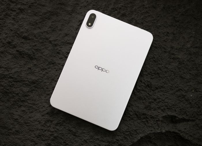 Mẫu Oppo Pad Mini, màn hình 8,8 inch.