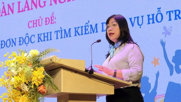 Giám đốc Trung tâm Hỗ trợ Phụ nữ phát triển Dương Thị Ngọc Linh phát biểu
