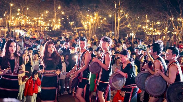 Không gian văn hóa cồng chiêng là giá trị văn hóa đặc sắc được Quảng Ngãi chú trọng bảo tồn, quảng bá và kết nối với hoạt động du lịch