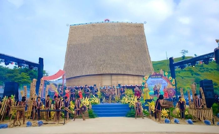 Festival Cồng chiêng - Tuần lễ Hoa dã quỳ - Núi lửa Chư Đăng Ya năm 2026 diễn ra từ ngày 30.10 đến 8.11 tại Gia Lai