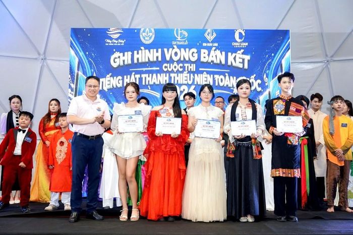 Vòng chung khảo và chung kết Cuộc thi Tiếng hát Thanh thiếu niên toàn quốc 2026 sẽ được tổ chức ghi hình vào ngày 14 tháng 11 năm 2026 tại Trường quay Điện ảnh Quân đội (số 17 Lý Nam Đế, Hà Nội)