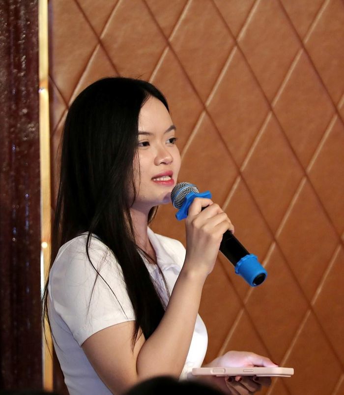 Sinh viên Học viện Âm nhạc Quốc gia Việt Nam đặt câu hỏi đến Ban Tổ chức