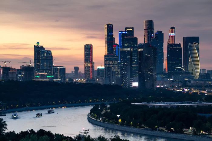 Cảnh đêm tại thủ đô Moskva, Nga. Ảnh: THX/TTXVN phát