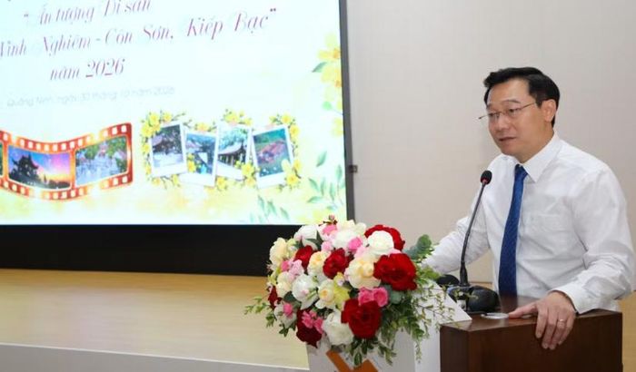 Lãnh đạo Báo và phát thanh, truyền hình Quảng Ninh phát biểu phát động cuộc thi