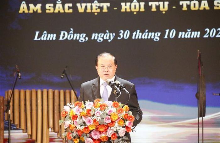 Thứ trưởng Bộ Văn hoá, Thể thao và Du lịch Tạ Quang Đông phát biểu tại lễ bế mạc. Ảnh: Hồng Hiếu - TTXVN