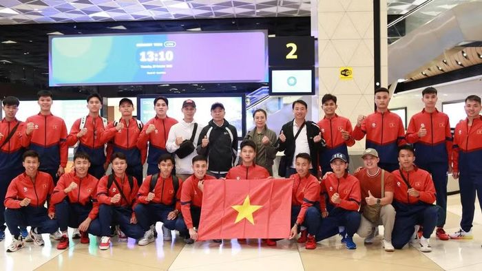 Đoàn công tác Bộ Công an Việt Nam đến thủ đô Baku, Cộng hòa Azerbaijan. (Ảnh: C07)