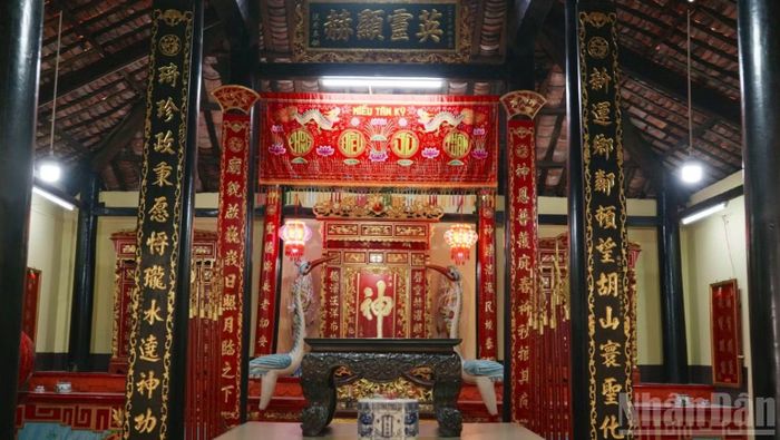 Kiến trúc ấn tượng của miếu Tân Kỳ. (Ảnh: LINH BẢO)
