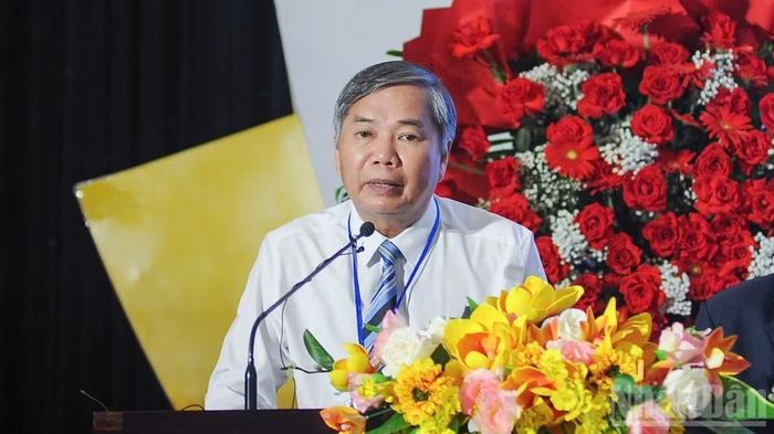 Đồng chí Mai Văn Tư, quyền Giám đốc Báo và Phát thanh, truyền hình Đà Nẵng giữ chức Chủ tịch Hội Nhà báo thành phố nhiệm kỳ 2026-2031. (Ảnh: AN VINH)