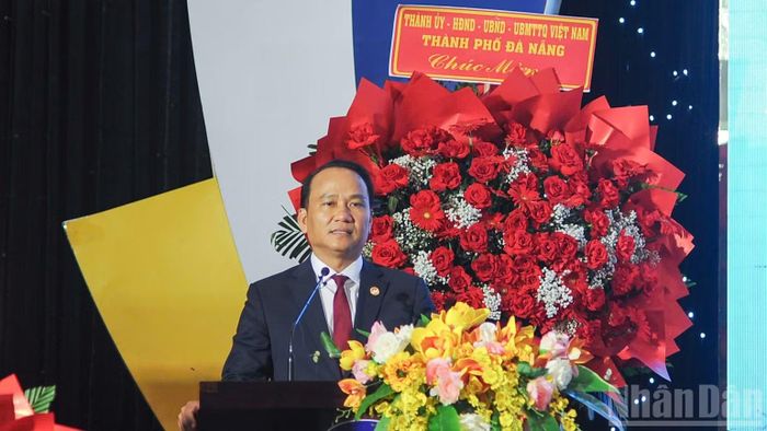 Chủ tịch Ủy ban Mặt trận Tổ quốc Việt Nam thành phố Đà Nẵng Nguyễn Đình Vĩnh phát biểu tại Đại hội. (Ảnh: AN VINH)