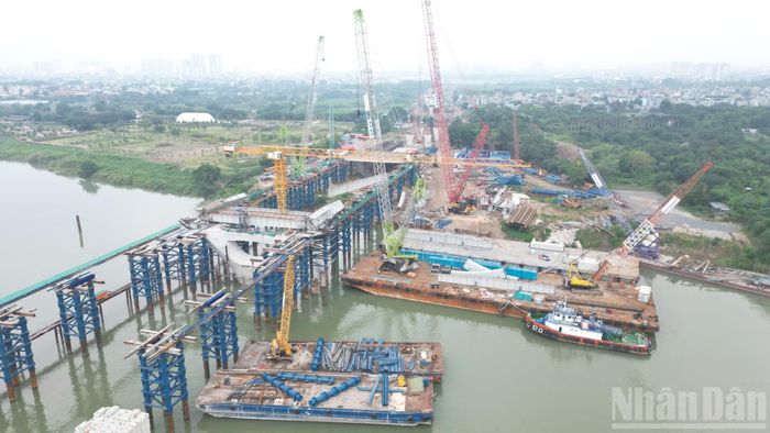 Công trình có tổng mức đầu tư hơn 16.226 tỷ đồng, được kỳ vọng tạo thêm trục kết nối quan trọng giữa khu vực trung tâm Hà Nội với phía đông Thủ đô.