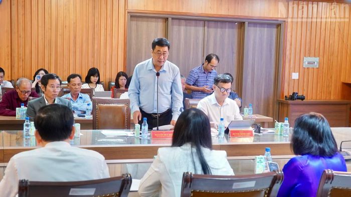 Ông Nguyễn Duy Hiểu, Phó Giám đốc Bảo hiểm xã hội Thành phố Hồ Chí Minh chia sẻ ý kiến về phát triển kinh tế bạc gắn với an sinh bền vững. (Ảnh: KHANG ANH)