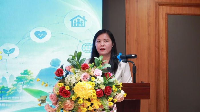 Bà Nguyễn Hải Hồng, Phó Tổng Biên tập Tạp chí Kinh tế-Tài chính phát biểu. (Ảnh: KHANG ANH)