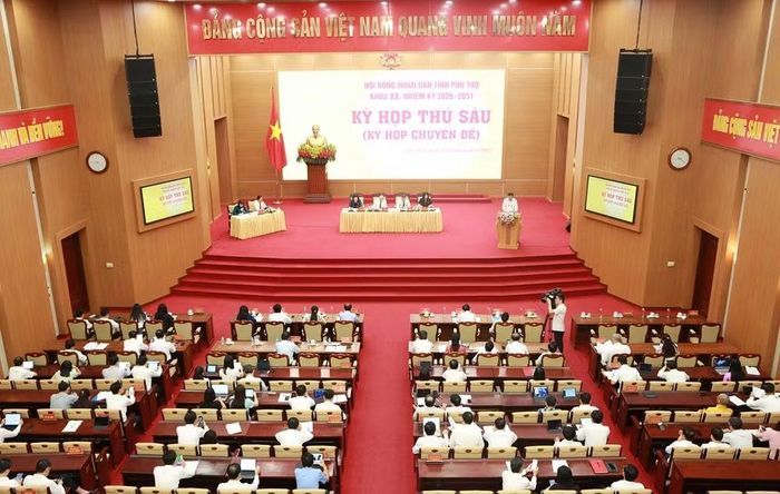 Kỳ họp Hội đồng nhân dân tỉnh Phú Thọ thông qua nhiều nội dung quan trọng của tỉnh. (Ảnh: NGỌC LONG)
