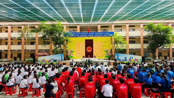 Cơ quan chức năng tổ chức phiên tòa xét xử lưu động vụ án liên quan ma túy. (Ảnh: CTV)