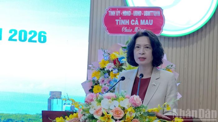Phó Giáo sư, Tiến sĩ Nguyễn Thị Liên Hương, Thứ trưởng Y tế phát biểu tại hội nghị. (Ảnh: HỮU TÙNG)