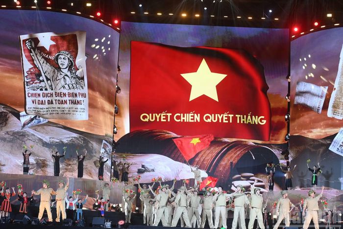 Chương trình nghệ thuật tại lễ kỷ niệm.