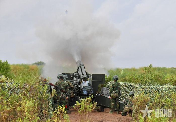 Pháo lựu 155mm tiêu diệt mục tiêu.