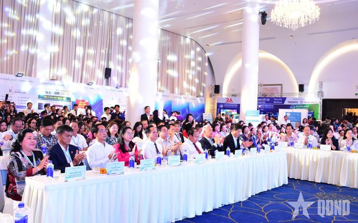 Các đại biểu tham dự ngày hội. 