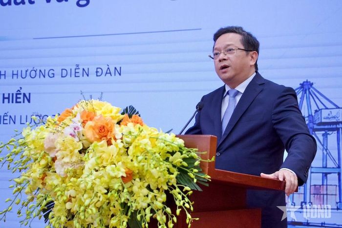  TS Nguyễn Đức Hiển, Phó trưởng ban Chính sách, chiến lược Trung ương phát biểu.