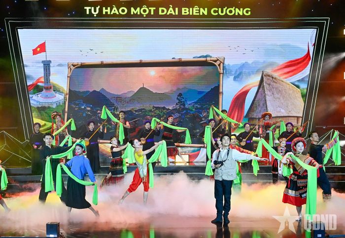 Tiết mục văn nghệ tại chương trình.