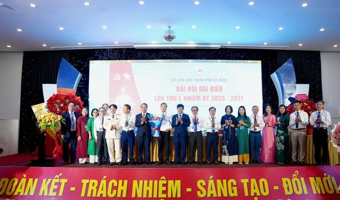 Ban Chấp hành Hội Nhà báo thành phố khóa I ra mắt tại đại hội