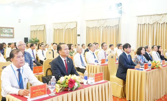 Các đại biểu dự đại hội