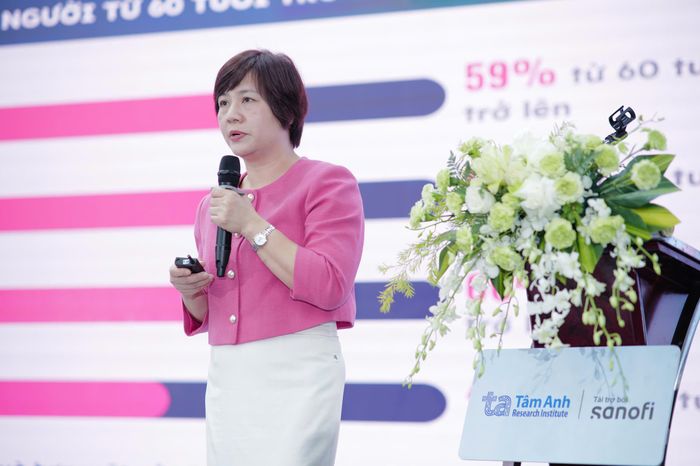  PGS-TS-BS Vũ Thị Thanh Huyền, Tổng thư ký Hội Lão khoa Việt Nam chia sẻ tại hội thảo 