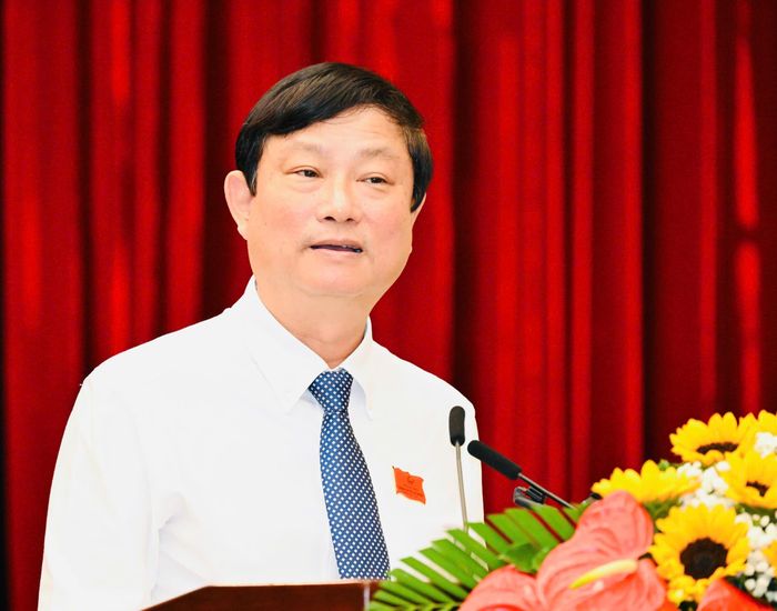  Chủ tịch HĐND TPHCM Võ Văn Minh phát biểu bế mạc kỳ họp. Ảnh: VIỆT DŨNG 