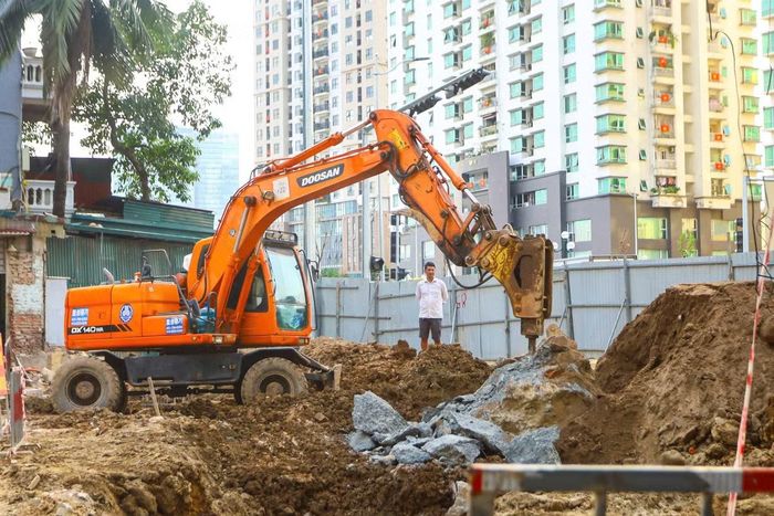 Theo phương án kết nối sau khi hoàn thành, ngõ 381 Nguyễn Khang sẽ thông từ phố Thành Thái đến cầu Yên Hòa bắc qua sông Tô Lịch. Tuyến đường được kỳ vọng hình thành hướng lưu thông liên kết giữa các trục Vành đai 2, Vành đai 2,5 và Vành đai 3, qua đó tăng khả năng kết nối giao thông giữa các khu vực lân cận.