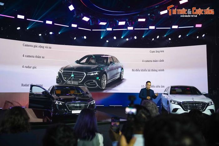 Phiên bản plug-in hybrid sử dụng bộ pin cao áp lithium-ion dung lượng 21,96kWh, cung cấp quãng đường di chuyển thuần điện từ 92 đến 98km theo tiêu chuẩn WLTP. Xe hỗ trợ sạc nhanh DC tối đa 60kW giúp sạc từ 10% đến 80% trong 20 phút và sạc AC công suất 11 kW đầy pin trong 2,25 giờ. Cả hai phiên bản đều đạt vận tốc tối đa 250km/h.