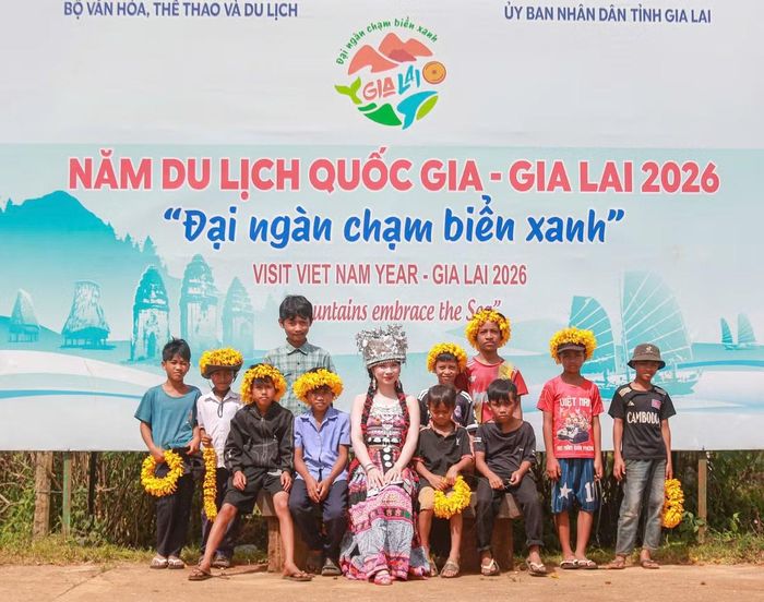 Nhằm quảng bá vẻ đẹp thiên nhiên và nét đẹp văn hóa địa phương, vài năm trở lại đây, tỉnh Gia Lai đã tổ chức thường niên Lễ hội Hoa Dã Quỳ tại chân núi Chư Đăng Ya. Ảnh Việt Cường