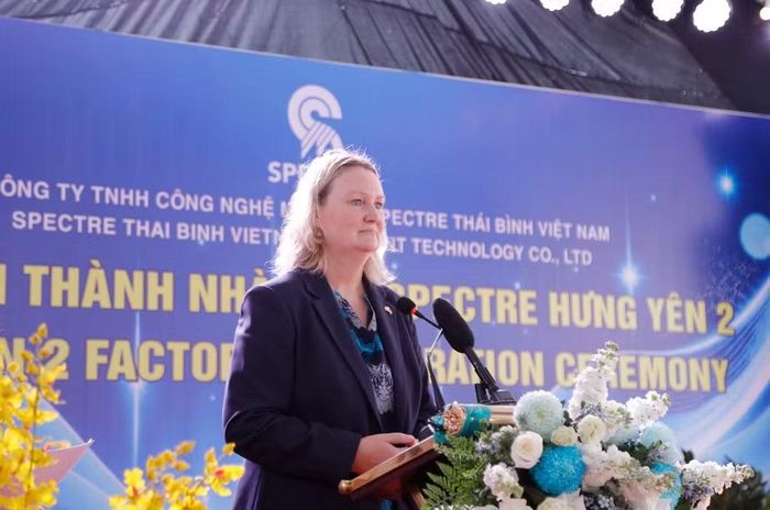 Bà Lina Gandløse Hansen, Đại sứ Đặc mệnh Toàn quyền Đan Mạch tại Việt Nam phát biểu tại buổi lễ.