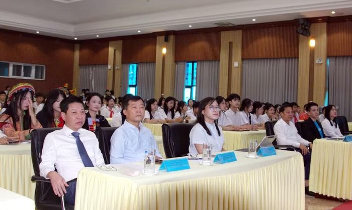 Các đại biểu dự chương trình Hội thảo.