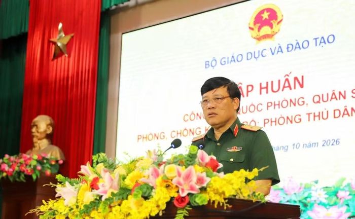 Thiếu tướng, TS Trần Ngọc Thanh Phát biểu bế mạc.