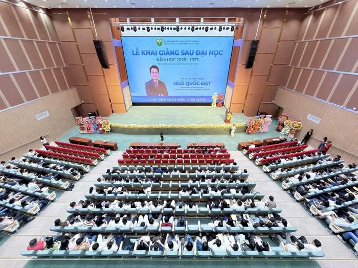 Toàn cảnh buổi lễ khai giảng.
