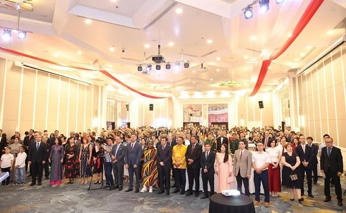 Các đại biểu dự Lễ kỷ niệm 103 năm Quốc khánh nước Cộng hòa Thổ Nhĩ Kỳ được tổ chức tại Hà Nội. (Ảnh: T. Đ)