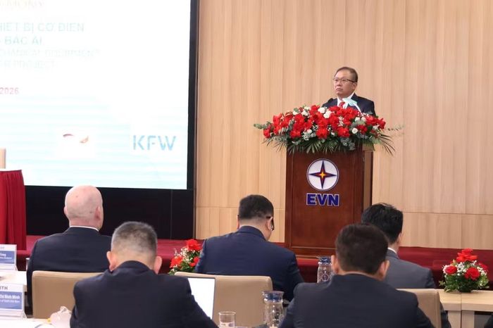 Phó Tổng giám đốc EVN Phạm Hồng Phương phát biểu