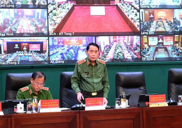 Thứ trưởng Lê Quốc Hùng điều hành tham luận tại Hội nghị - Ảnh: BCA