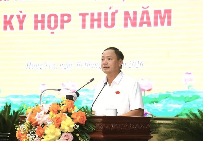 Ông Trần Quốc Văn, Phó Bí thư Tỉnh ủy, Chủ tịch HĐND tỉnh phát biểu bế mạc kỳ họp. Ảnh: hungyen.gov.vn
