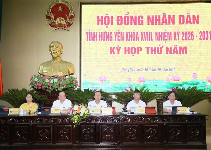Đoàn Chủ tọa kỳ họp. Ảnh: hungyen.gov.vn