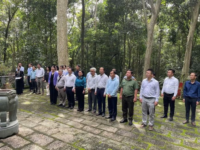 Tổ khảo sát đã tiến hành khảo sát thực tế tại Khu Bảo tồn Thiên nhiên - Văn hóa Đồng Nai. Ảnh: Sở Khoa học và Công nghệ thành phố Đồng Nai.