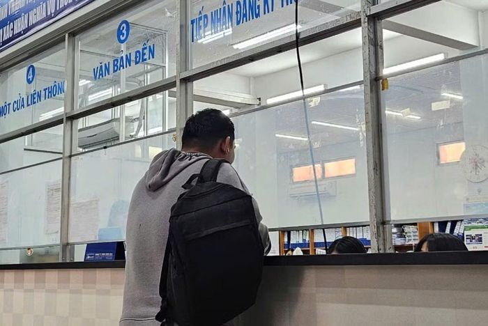 Bộ Tài chính đề xuất tạm thời chưa áp dụng biện pháp tạm hoãn xuất cảnh với người bị mạo danh thông tin để thành lập doanh nghiệp. Ảnh minh họa: VGP.