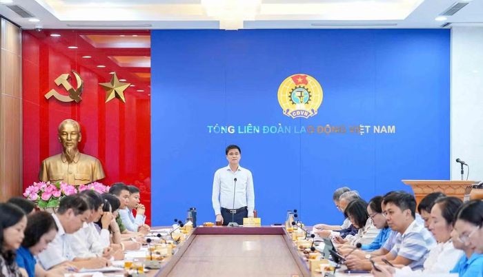 Hội thảo khoa học góp ý Đề án "Công tác tư tưởng đối với công nhân, lao động trong bối cảnh mới". Ảnh:LĐ