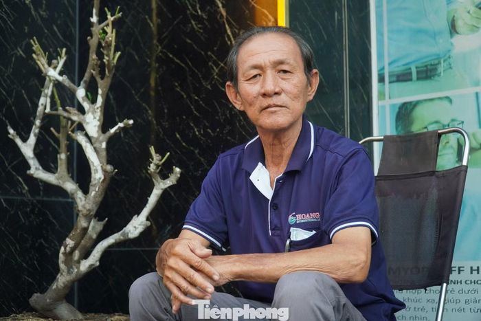 “Tôi thấy việc điều chỉnh giao thông lần này hợp lý, có thể giảm tải tình trạng ùn ứ quanh cửa ngõ sân bay Tân Sơn Nhất”, ông Long nói. Ảnh: Nguyễn Tiến