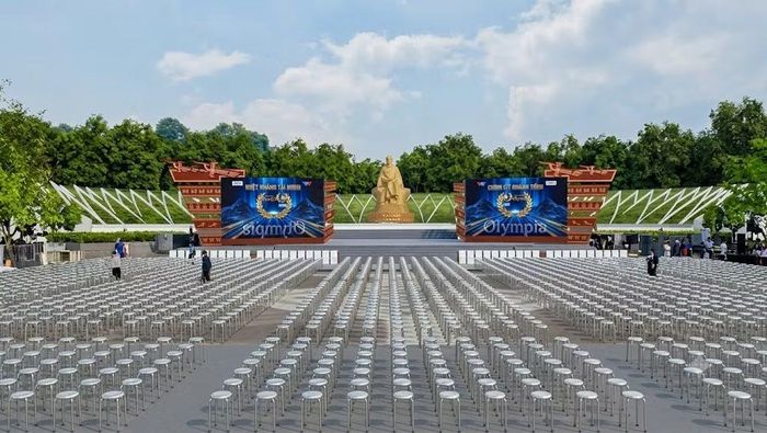 Điểm cầu Phú Thọ đặt tại khu vực tượng đài “Bác Hồ với ngày hội non sông” thuộc không gian của Khu di tích lịch sử Đền Hùng. Ảnh: Đức Anh