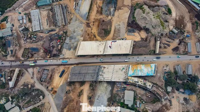 Dự án đường Vành đai 4 - Vùng Thủ đô Hà Nội có tổng mức đầu tư khoảng 85.813 tỷ đồng, tổng chiều dài hơn 112 km, đi qua Hà Nội, Hưng Yên và Bắc Ninh.