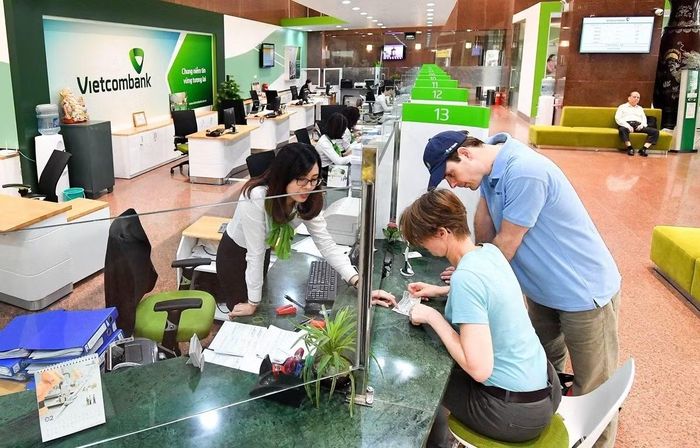 Vốn có vai trò nền tảng đối với khả năng mở rộng tín dụng, đầu tư công nghệ, đáp ứng các chuẩn mực an toàn và nâng cao sức cạnh tranh của ngân hàng. Ảnh: VCB.