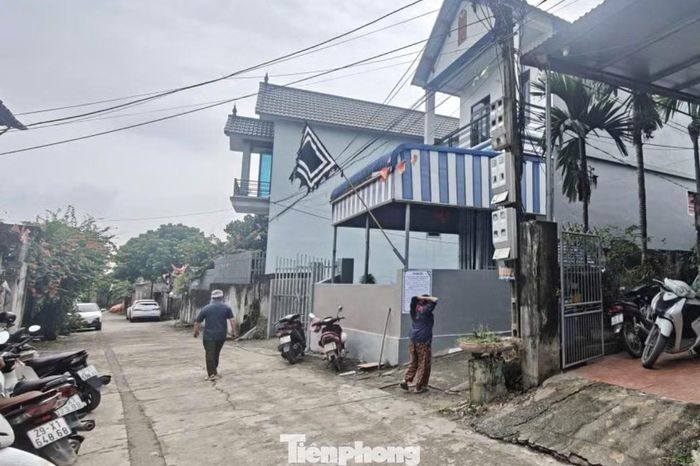 Gia đình tổ chức tang lễ cho nạn nhân.