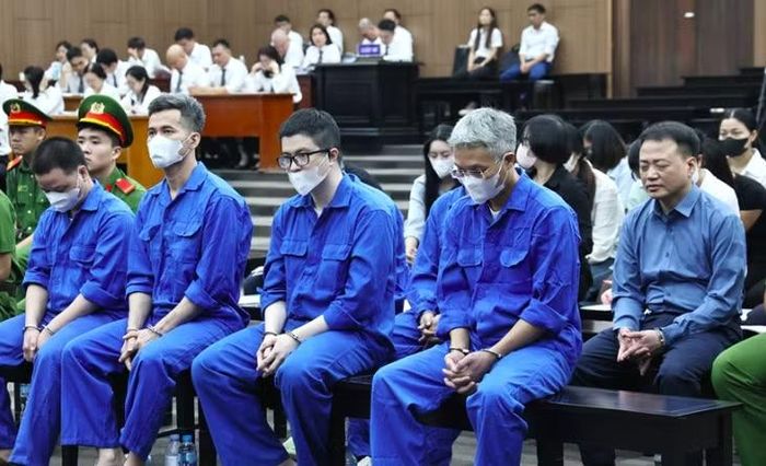 Các bị cáo tại phiên tòa.