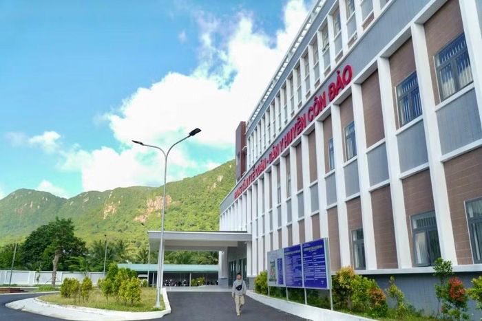 Chính sách mới của TPHCM áp dụng hệ số hỗ trợ 1,5 lần đối với bác sĩ được tuyển dụng và bố trí làm việc trực tiếp tại Trạm Y tế đặc khu Côn Đảo. 